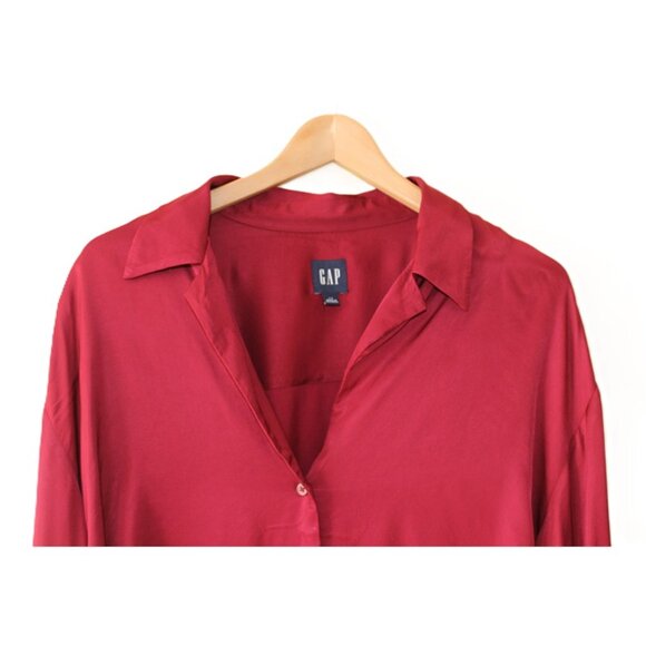 GAP Relaxed Satin Shirt in Red Delicious, Size L - Picture 3 of 11